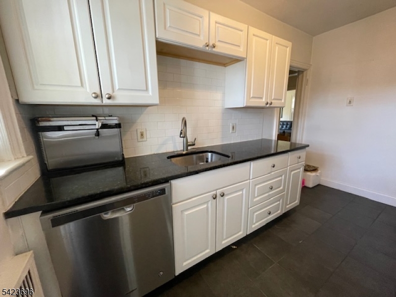 33 Hillside Avenue, Unit 2 Montclair, NJ 07042 - Photo 15 of 21