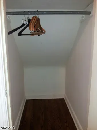 $3,375 | 33 Hillside Avenue, Unit 2, Montclair, NJ 07042