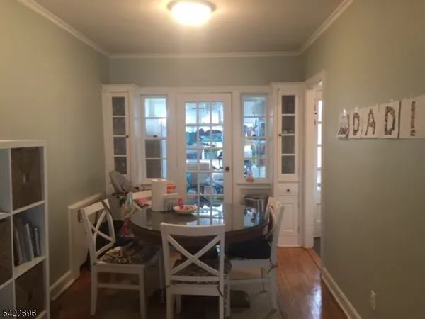 $3,375 | 33 Hillside Avenue, Unit 2, Montclair, NJ 07042