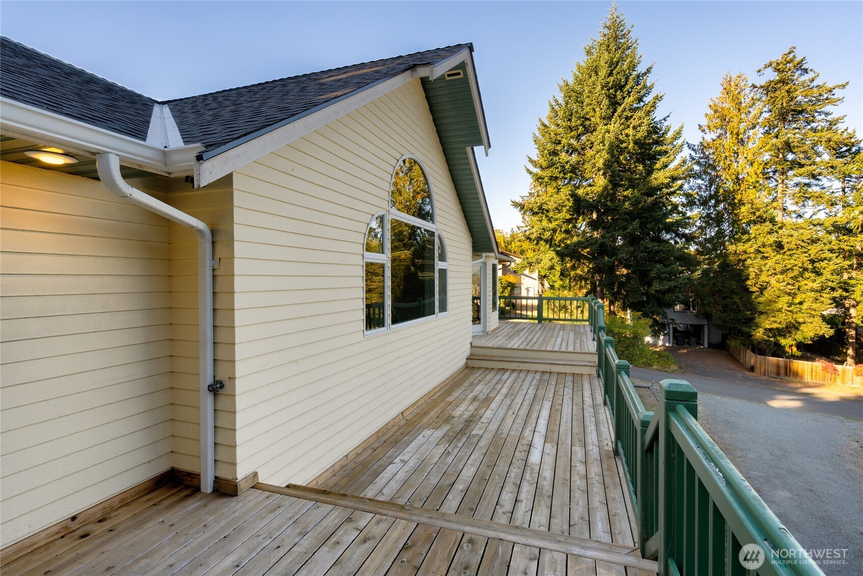 476 Nez Perce Place La Conner, WA 98257 - Photo 36 of 40 a view of outdoor space and deck