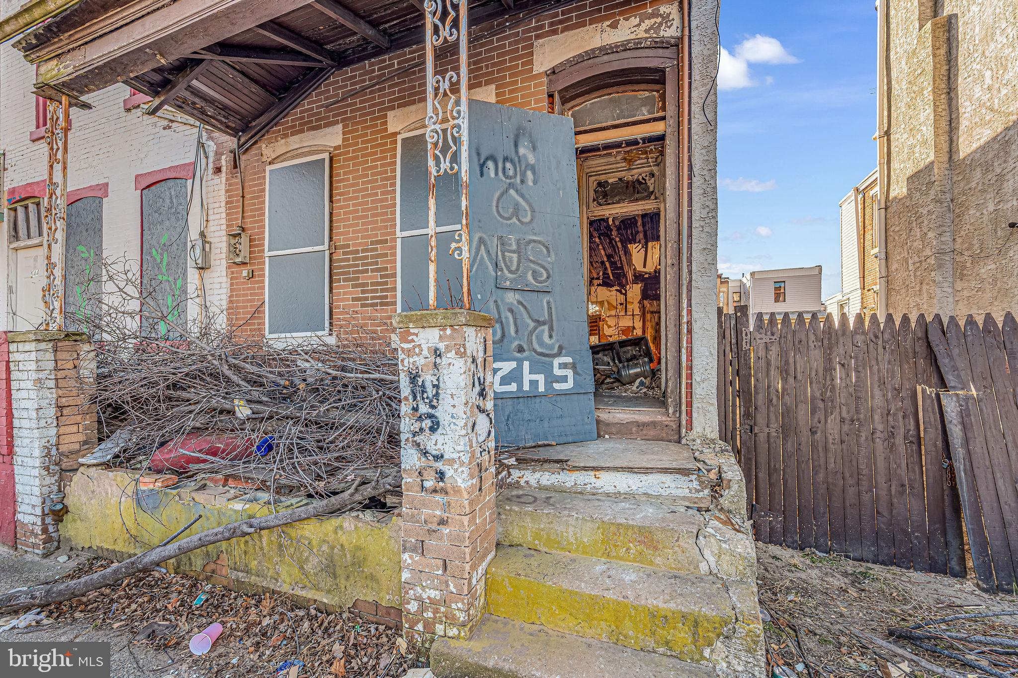 542 York Street Camden, NJ 08102 - Photo 2 of 11