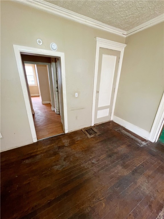 39 Augustine Street Rochester, NY 14613 - Photo 17 of 50