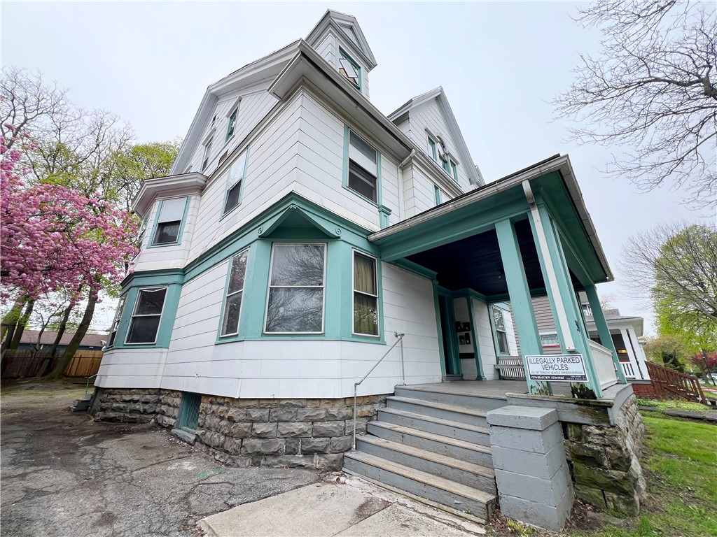 39 Augustine Street Rochester, NY 14613 - Photo 2 of 50