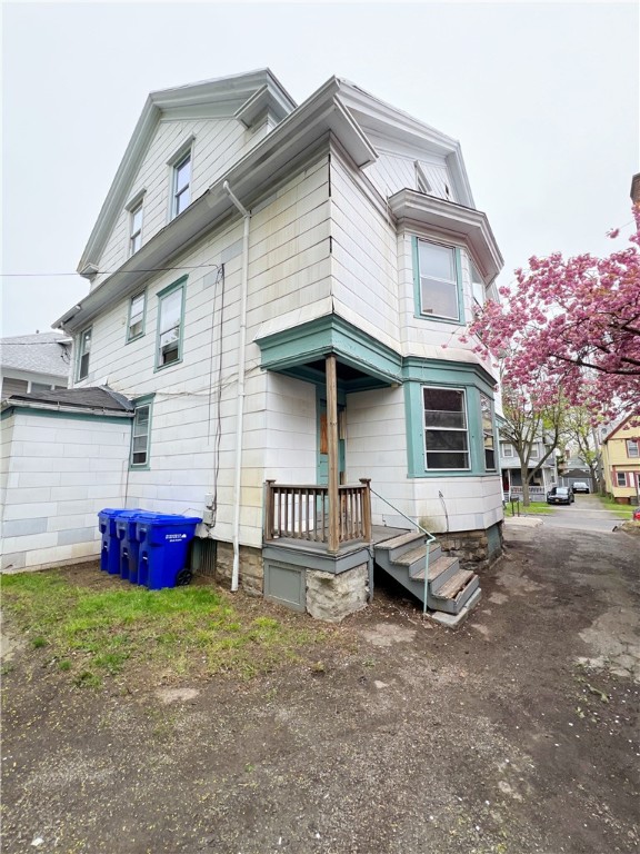 39 Augustine Street Rochester, NY 14613 - Photo 4 of 50