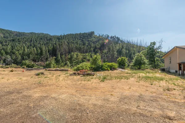 $279,000 | 38500 Highway 299, Junction City, CA 96048