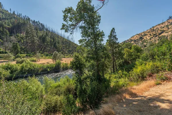 $279,000 | 38500 Highway 299, Junction City, CA 96048