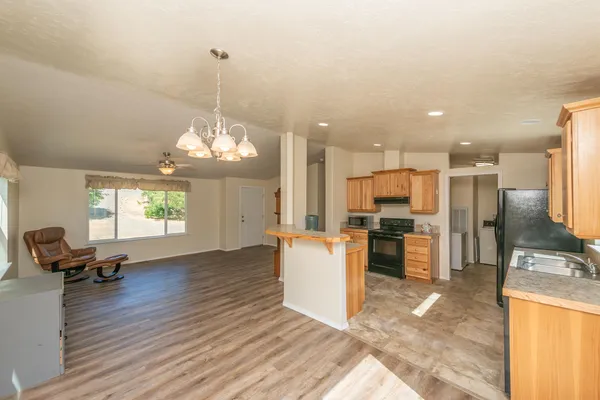 $279,000 | 38500 Highway 299, Junction City, CA 96048