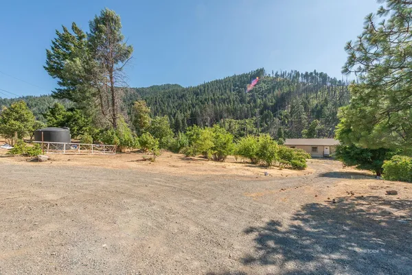 $279,000 | 38500 Highway 299, Junction City, CA 96048