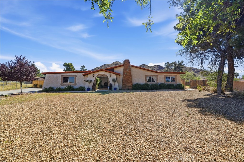 15951 St Timothy Road Apple Valley, CA 92307 - Photo 3 of 31
