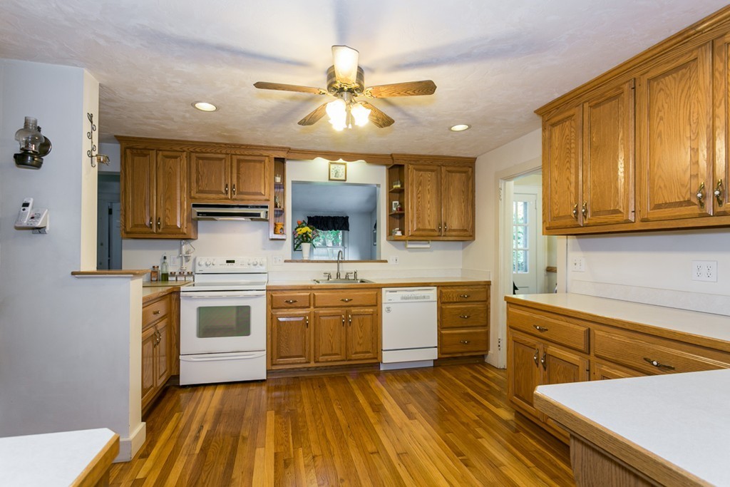 10 Evans Road Needham, MA 02492 - Photo 8 of 17