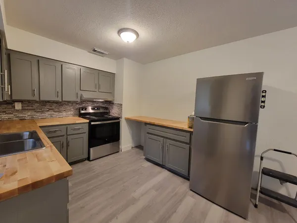 $2,300 | 274 Southeast 14th Avenue, Okeechobee, FL 34974