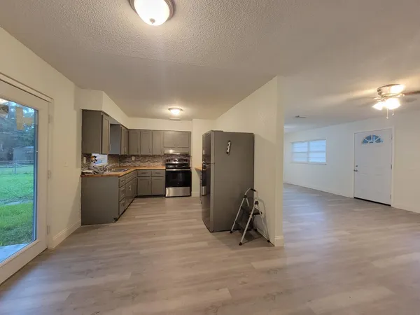 $2,300 | 274 Southeast 14th Avenue, Okeechobee, FL 34974