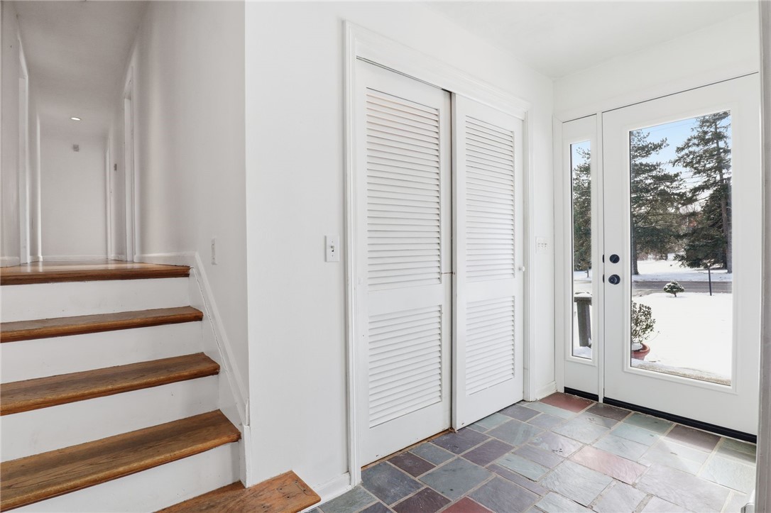 2128 West Jefferson Road Pittsford, NY 14534 - Photo 5 of 46