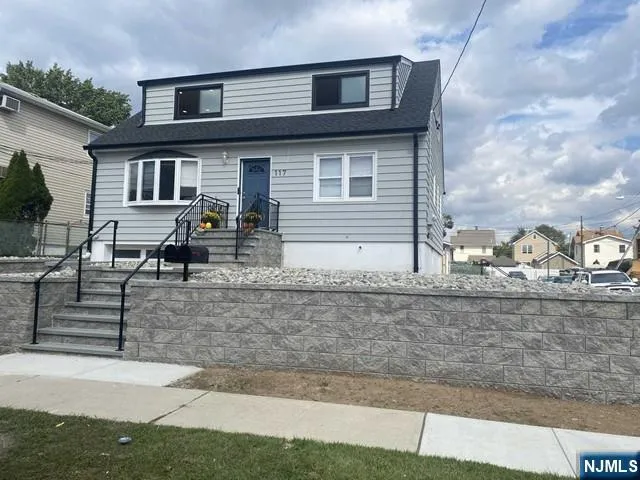 $2,500 | 117 Forest Avenue, Unit 2, Lyndhurst, NJ 07071