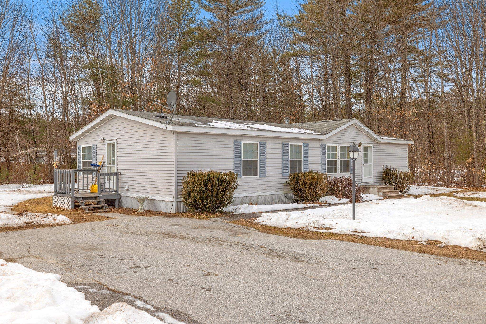 251 Fire Pond Road Hopkinton, NH 03229 - Photo 3 of 32