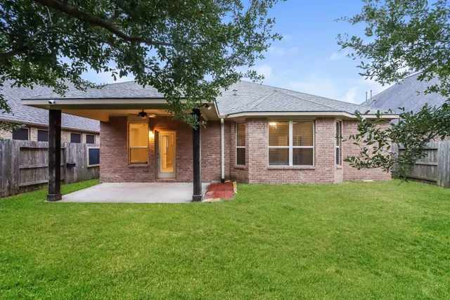 $2,090 | 17711 Browning Trace Lane, Richmond, TX 77407