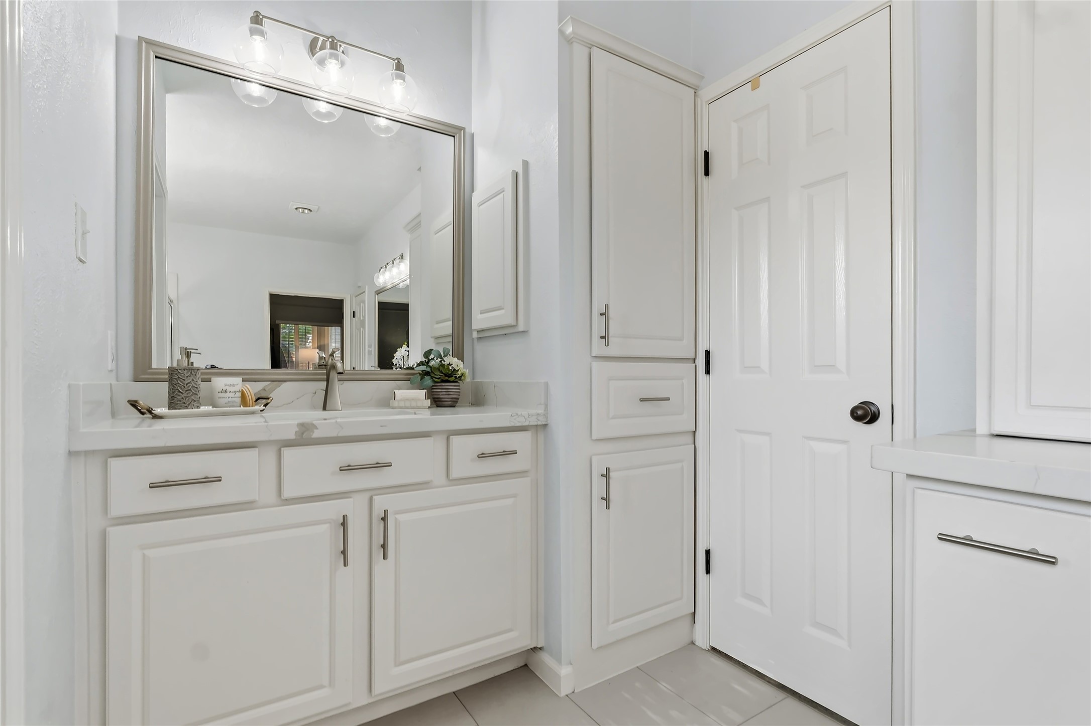3335 Woods Edge Drive Spring, TX 77388 - Photo 31 of 47 Primary Bath with his and her sinks