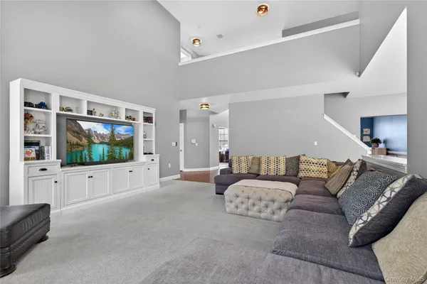 $859,000 | 75 Luthien Forrest Road, Rock Tavern, NY 12575