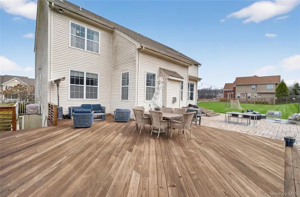 $859,000 | 75 Luthien Forrest Road, Rock Tavern, NY 12575