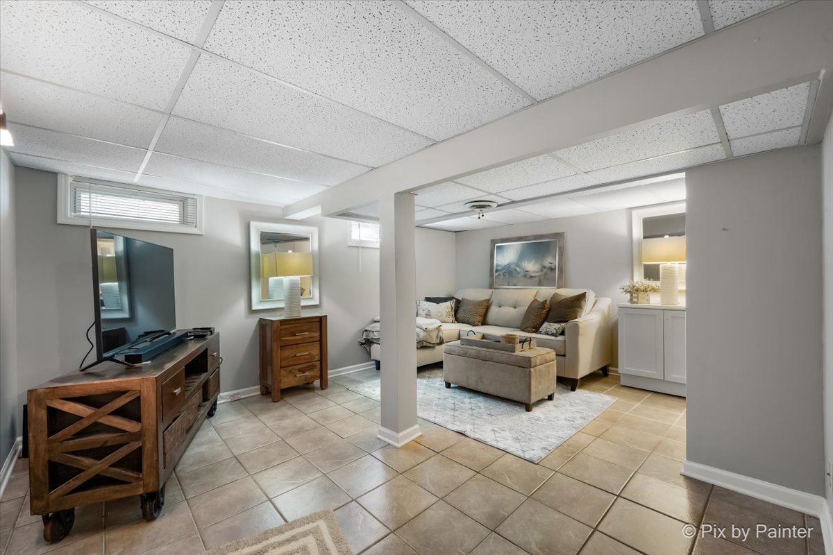72 West Irving Park Road Roselle, IL 60172 - Photo 20 of 38