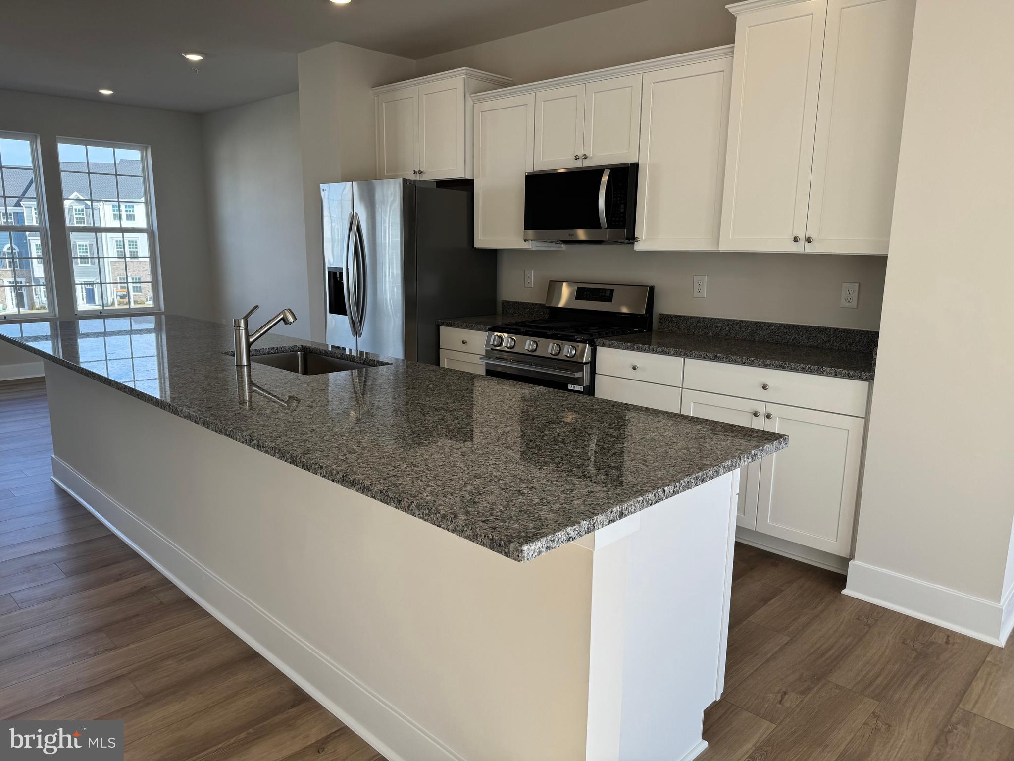 1826 Oxbow Road Baltimore, MD 21244 - Photo 3 of 34