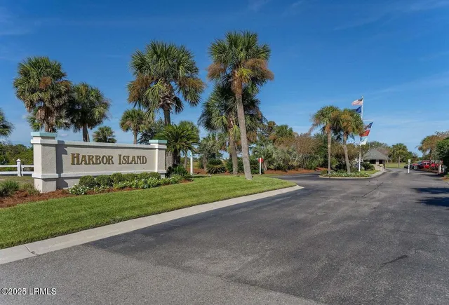 $424,900 | 6 Harbor Drive, Unit M116, Harbor Island, SC 29920
