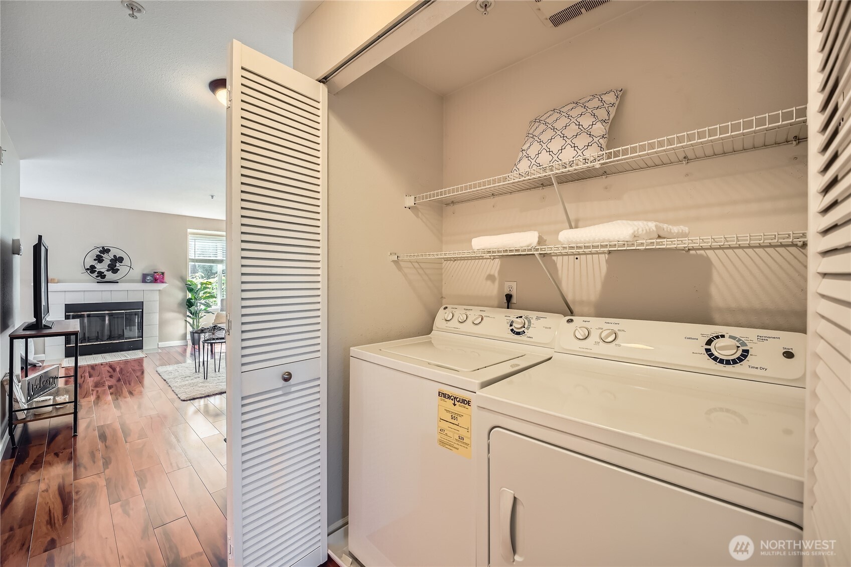 11002 Southeast Petrovitsky Road, Unit I201 Renton, WA 98055 - Photo 11 of 20 Gallery Image 11