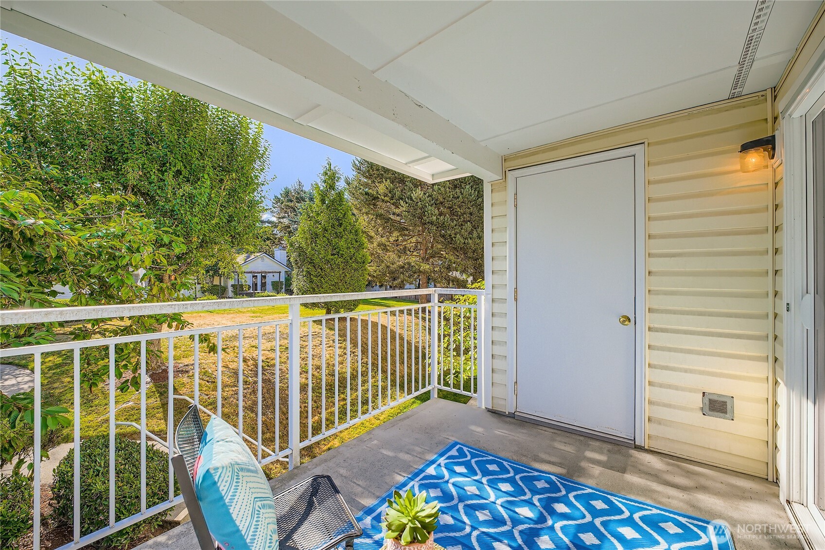 11002 Southeast Petrovitsky Road, Unit I201 Renton, WA 98055 - Photo 12 of 20 Gallery Image 12