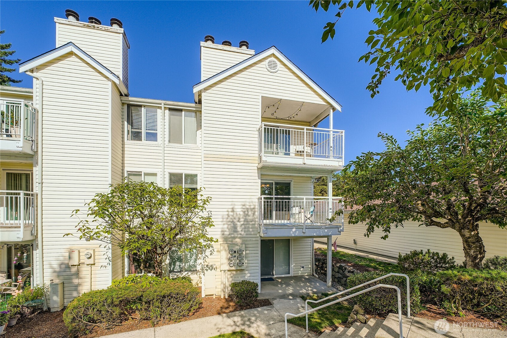 11002 Southeast Petrovitsky Road, Unit I201 Renton, WA 98055 - Photo 19 of 20 Gallery Image 19