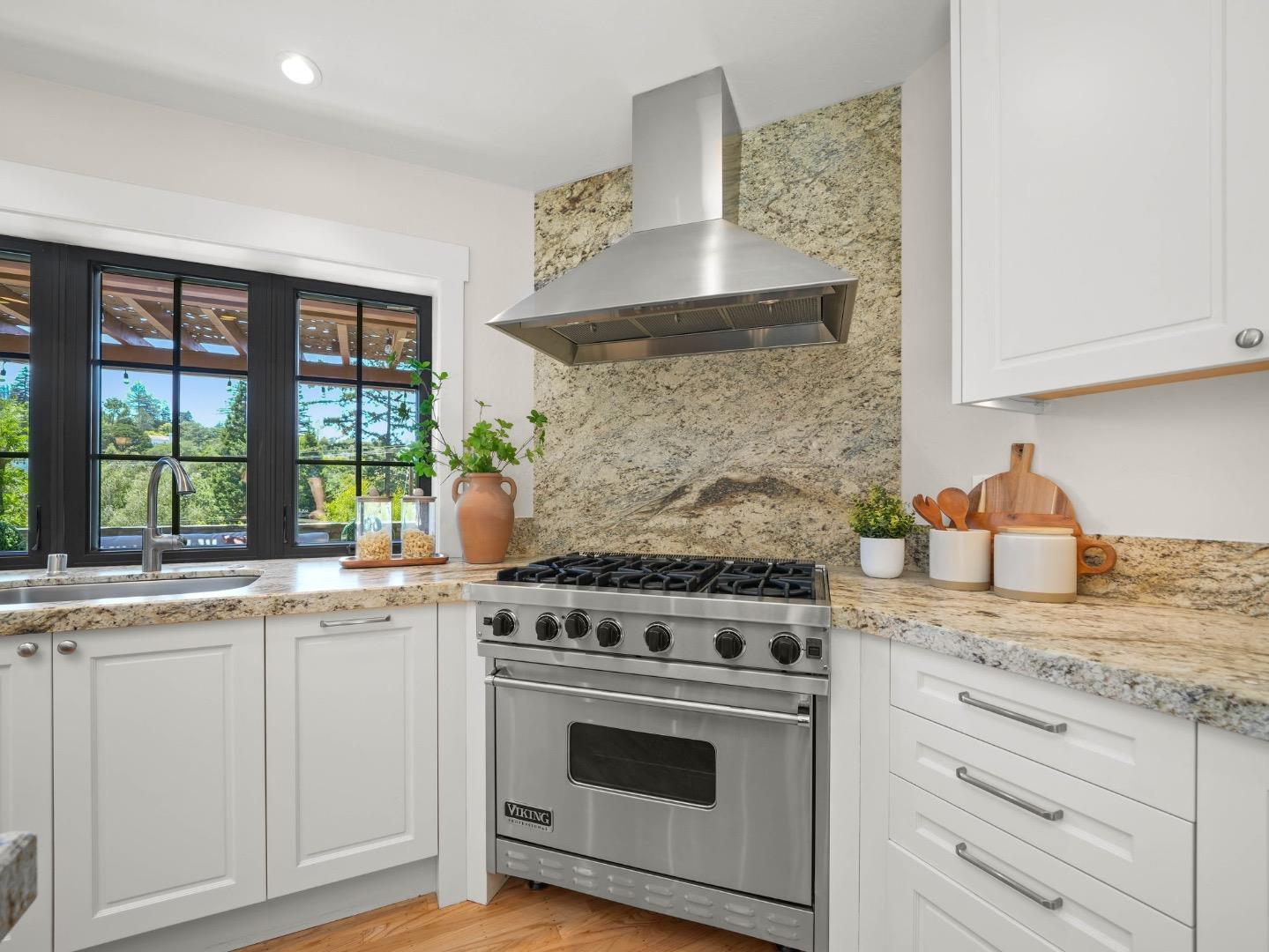 405 Glendale Road San Mateo, CA 94402 - Photo 17 of 81