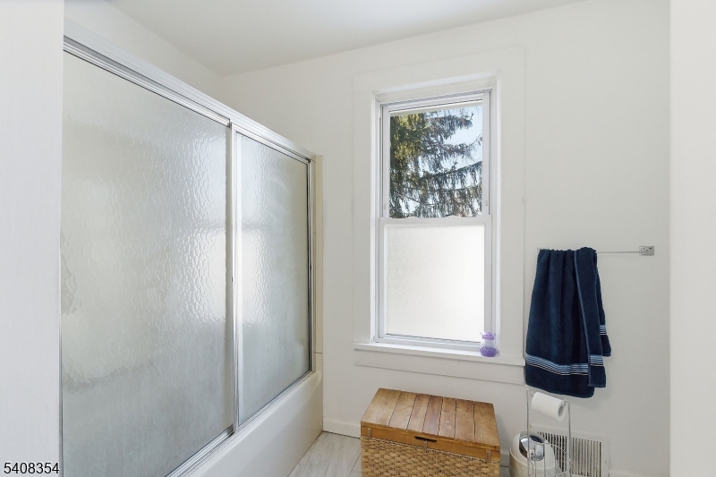 233 Ellis Street Burlington, NJ 08016 - Photo 22 of 43