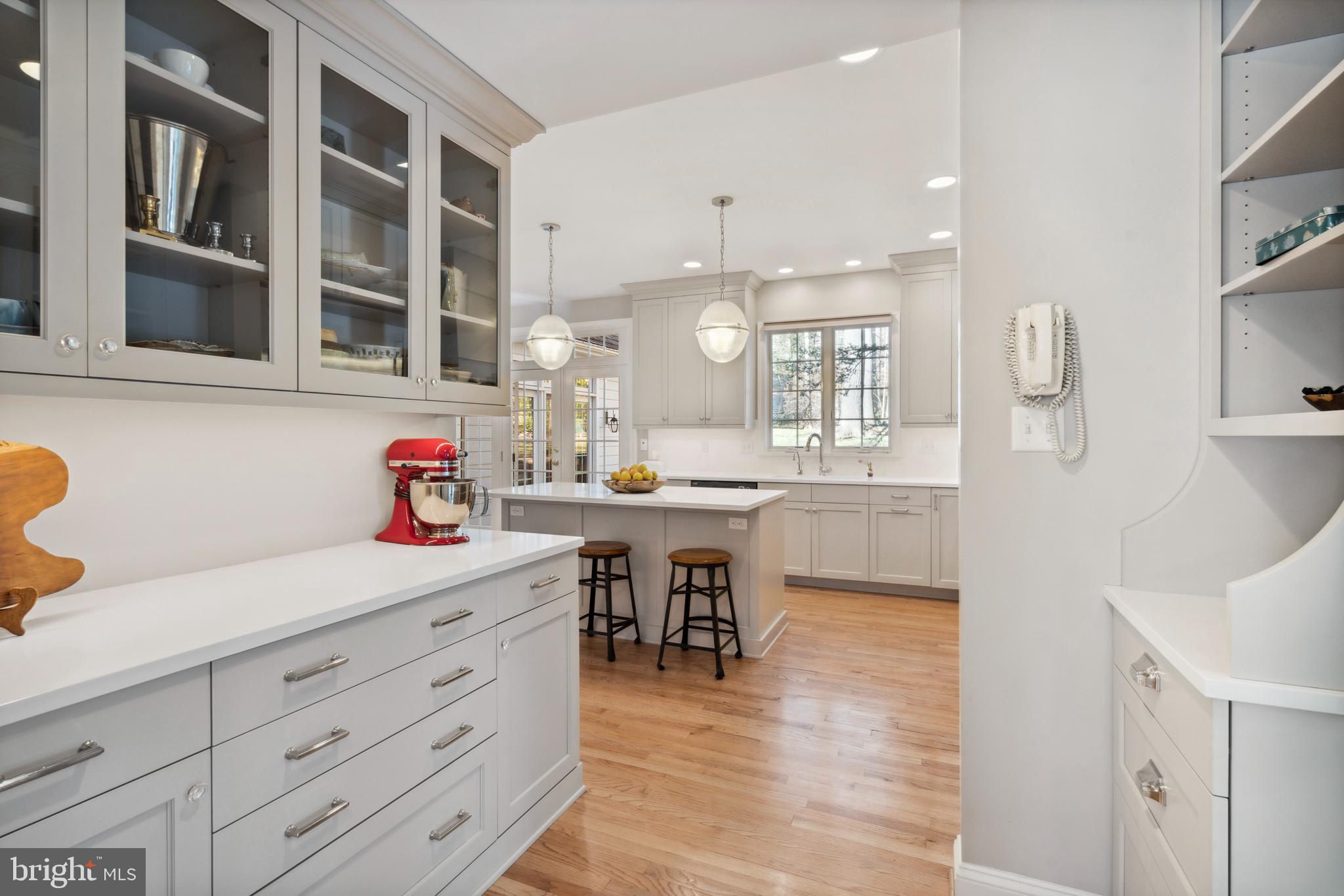 8 Paul Road Wayne, PA 19087 - Photo 17 of 64 Butler's pantry