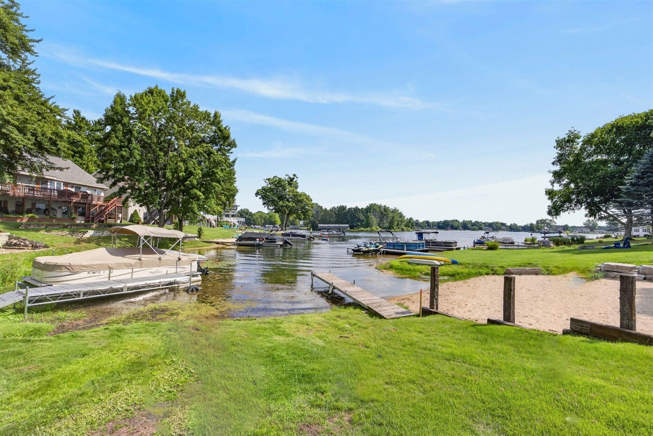 7788 West Royal Road Canadian Lakes, MI 49346 - Photo 6 of 59 Gallery Image 6