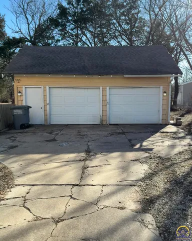 $149,900 | 1505 East 6th Avenue, Emporia, KS 66801