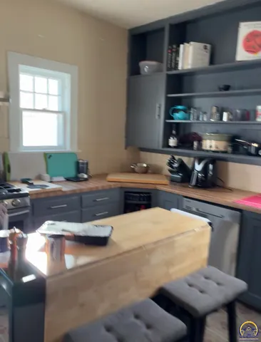 $149,900 | 1505 East 6th Avenue, Emporia, KS 66801