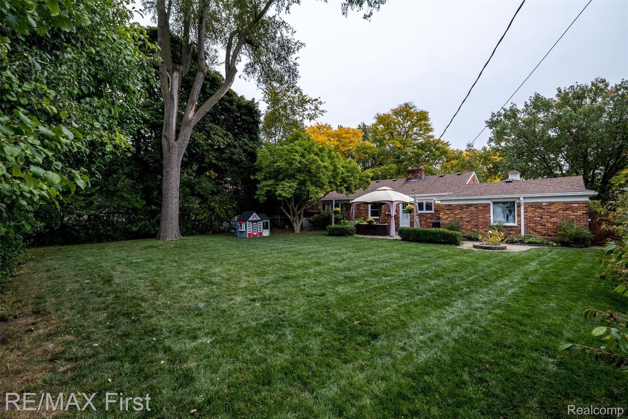 3034 Bamlet Road Royal Oak, MI 48073 - Photo 36 of 40 3034 Bamlet (35 of 37).jpg