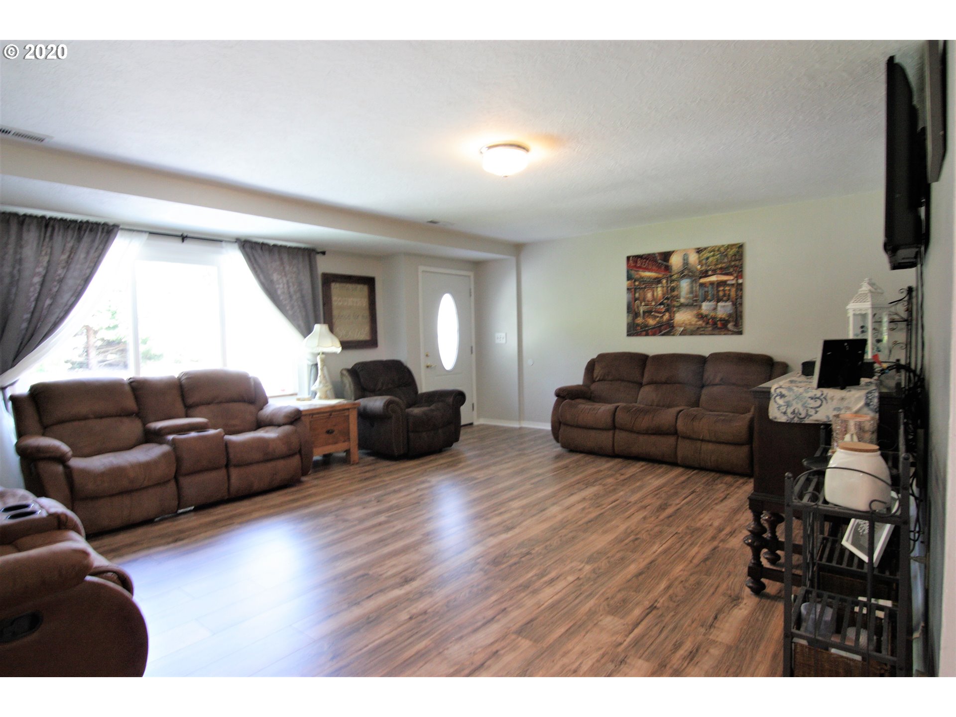 549 Holcomb Road Kelso, WA 98626 - Photo 3 of 27 Gallery Image 3