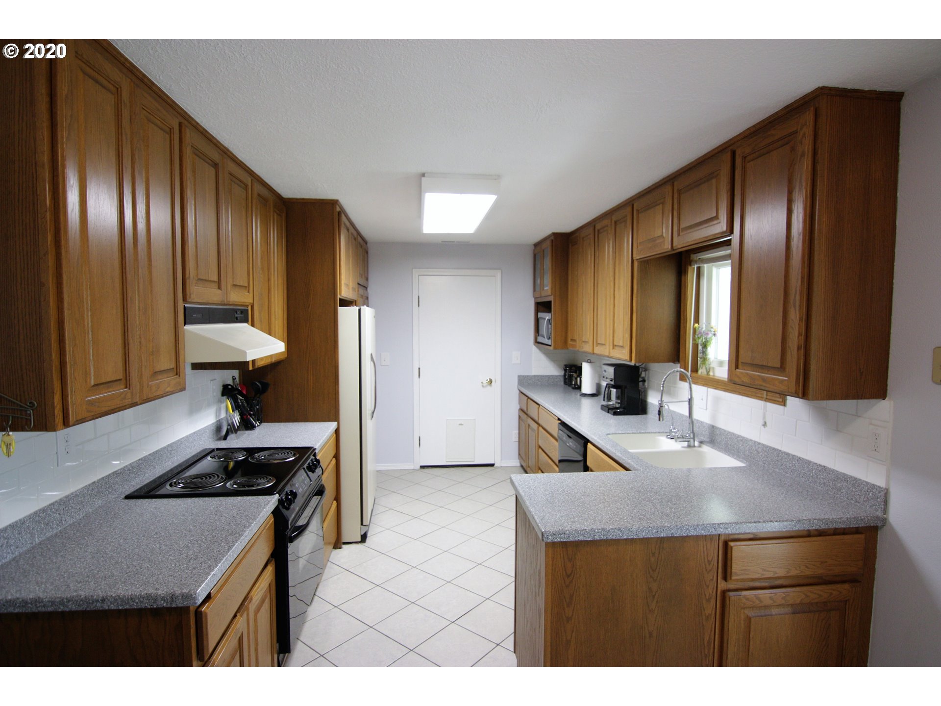 549 Holcomb Road Kelso, WA 98626 - Photo 5 of 27 Gallery Image 5
