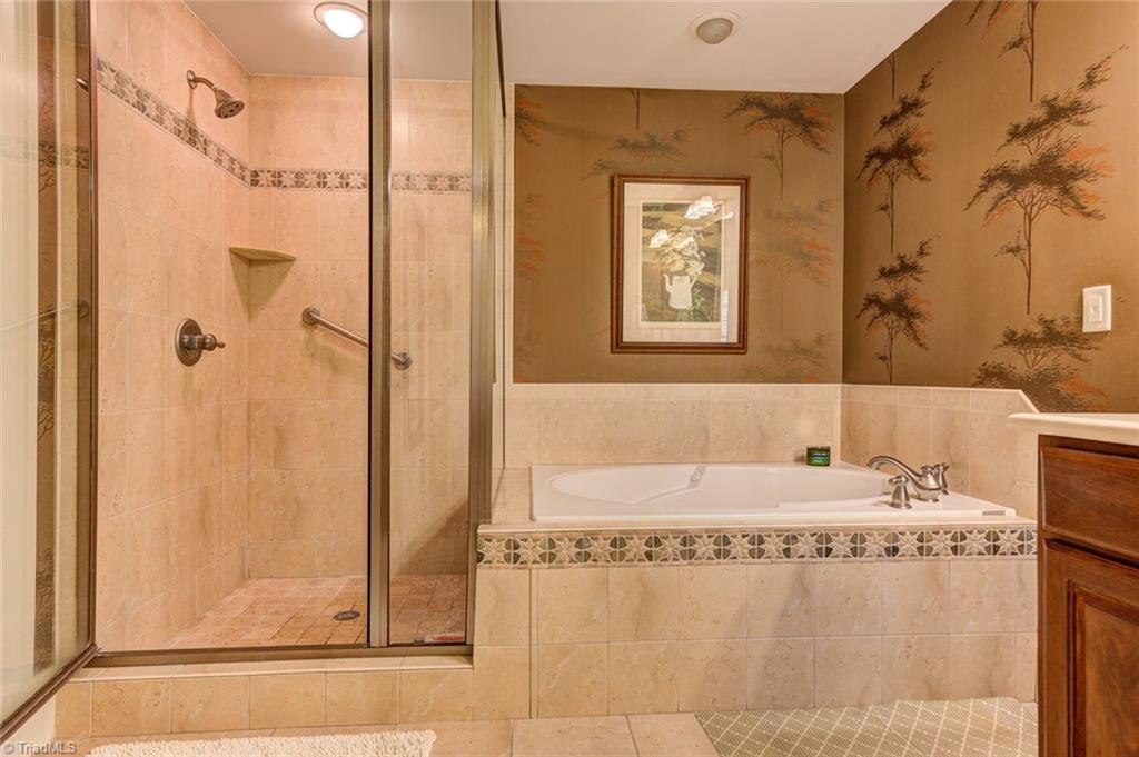 5909 Ballinger Road, Unit D Greensboro, NC 27410 - Photo 19 of 30 Beautiful!
