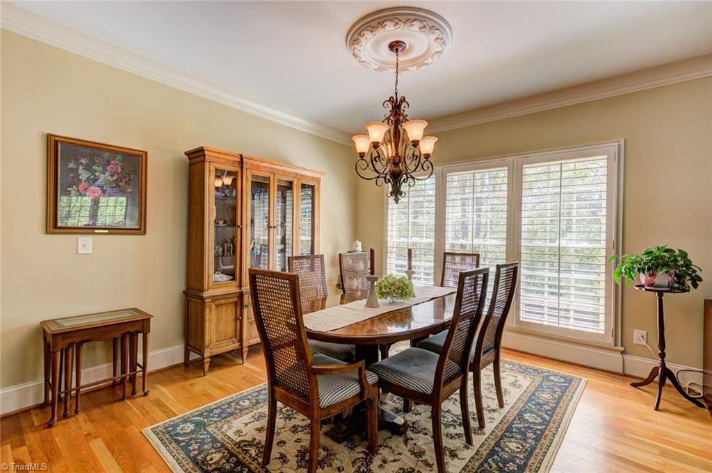 5909 Ballinger Road, Unit D Greensboro, NC 27410 - Photo 8 of 30 Elegant dining area.