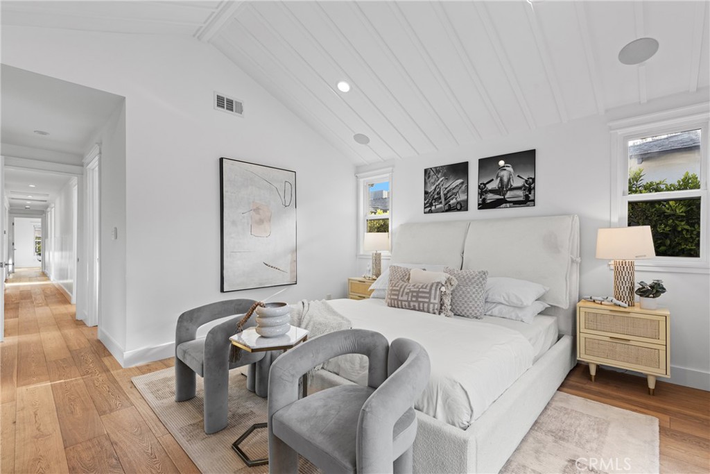 12947 La Maida Street Sherman Oaks, CA 91423 - Photo 17 of 31 a bedroom with a bed and a couch