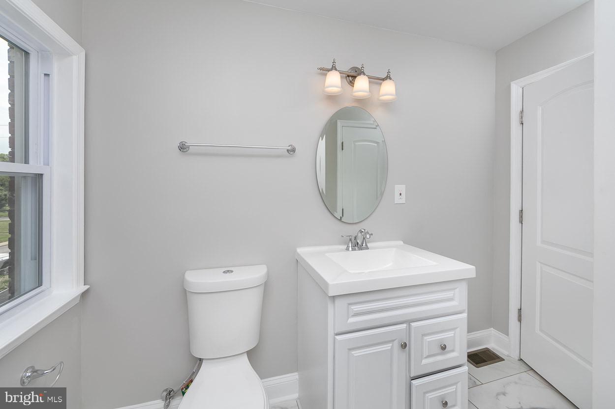 1439 Stonewood Road Baltimore, MD 21239 - Photo 12 of 22