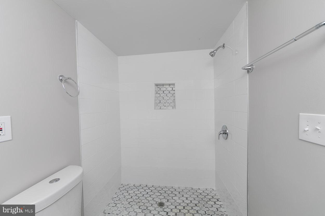 1439 Stonewood Road Baltimore, MD 21239 - Photo 18 of 22
