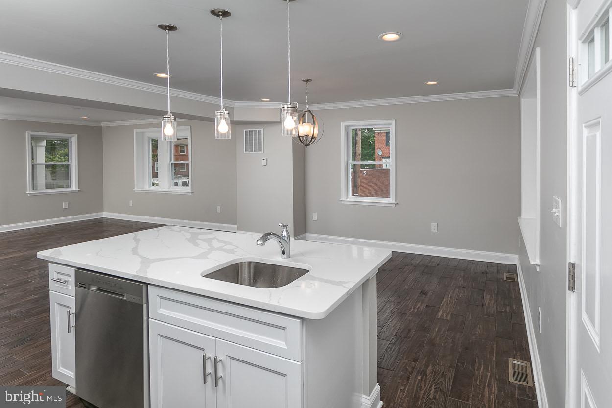 1439 Stonewood Road Baltimore, MD 21239 - Photo 3 of 22