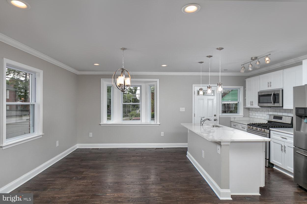 1439 Stonewood Road Baltimore, MD 21239 - Photo 4 of 22
