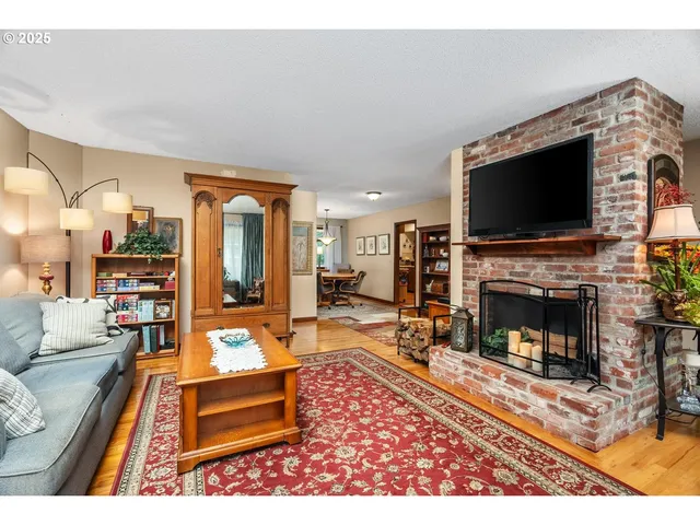 $649,000 | 4525 Northwest Columbia Avenue, Portland, OR 97229