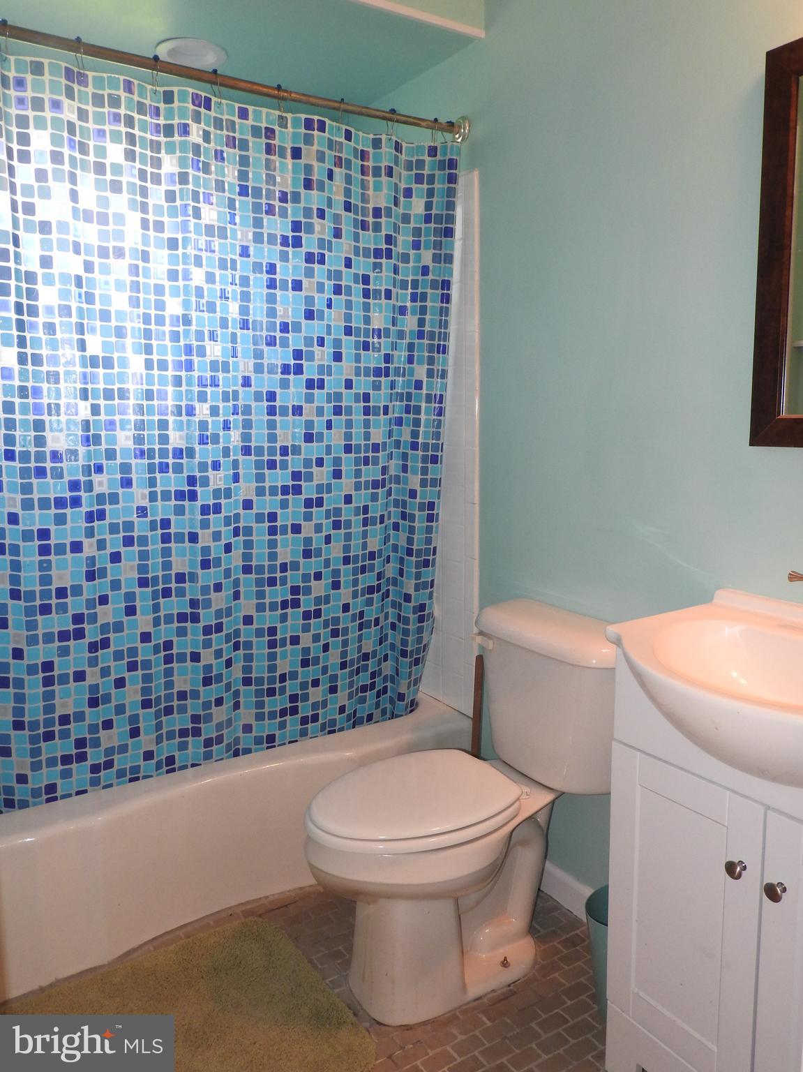 101 Sandy Hill Road Cambridge, MD 21613 - Photo 35 of 53 Full Hall Bath with Tub