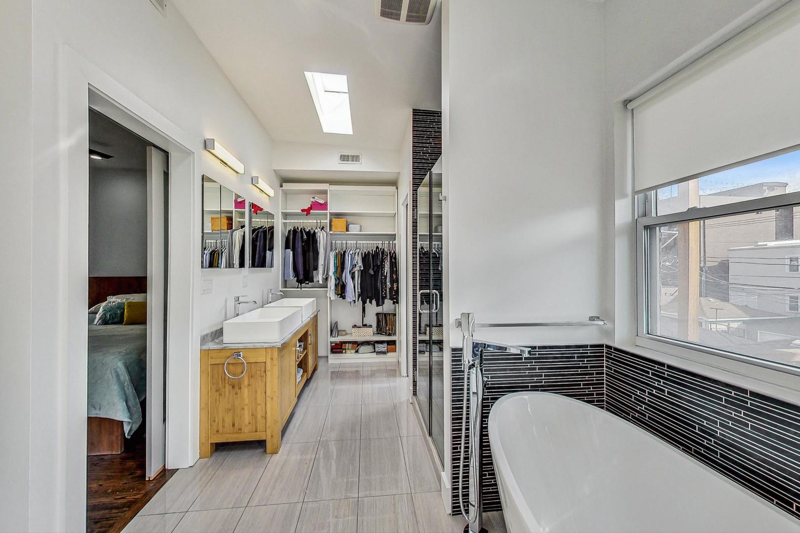 2445 West Rice Street Chicago, IL 60622 - Photo 21 of 46 a view of a living room and dining room