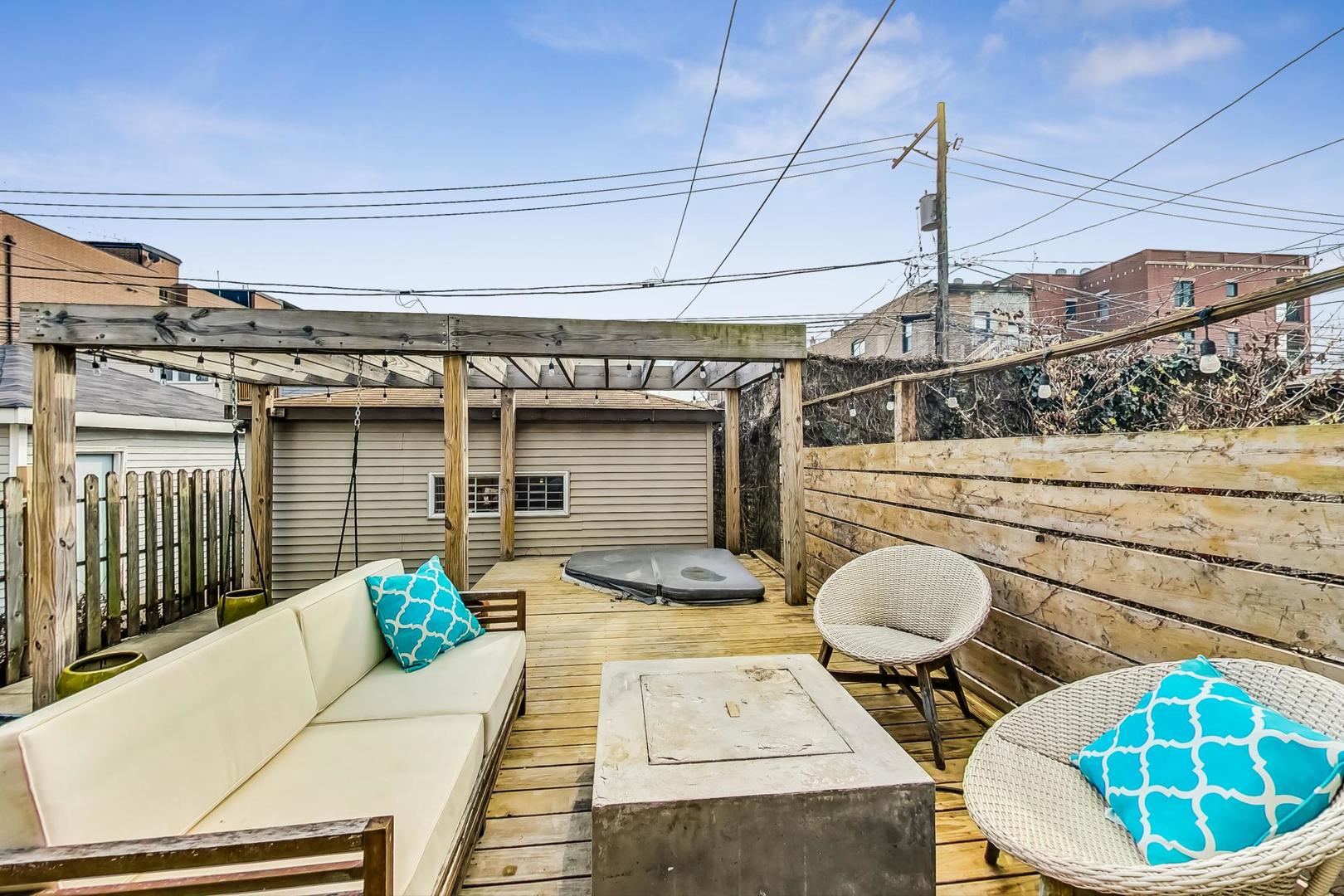 2445 West Rice Street Chicago, IL 60622 - Photo 35 of 46