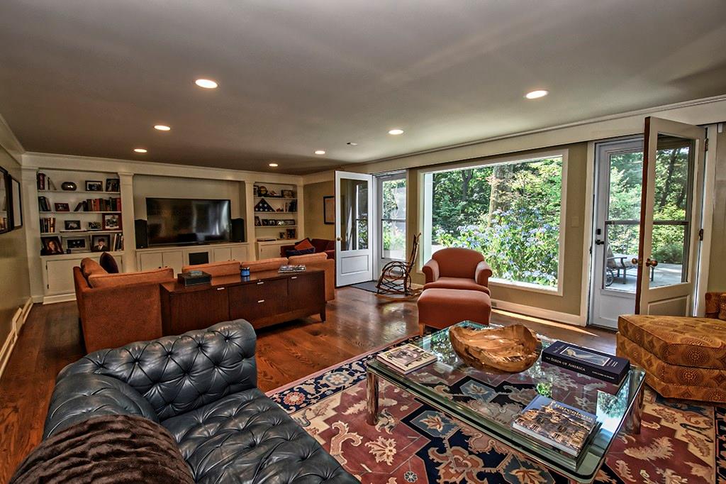 1094 Fox Chapel Road Pittsburgh, PA 15238 - Photo 14 of 25 Gallery Image 14